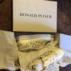 New Donald Pliner crystal sneakers